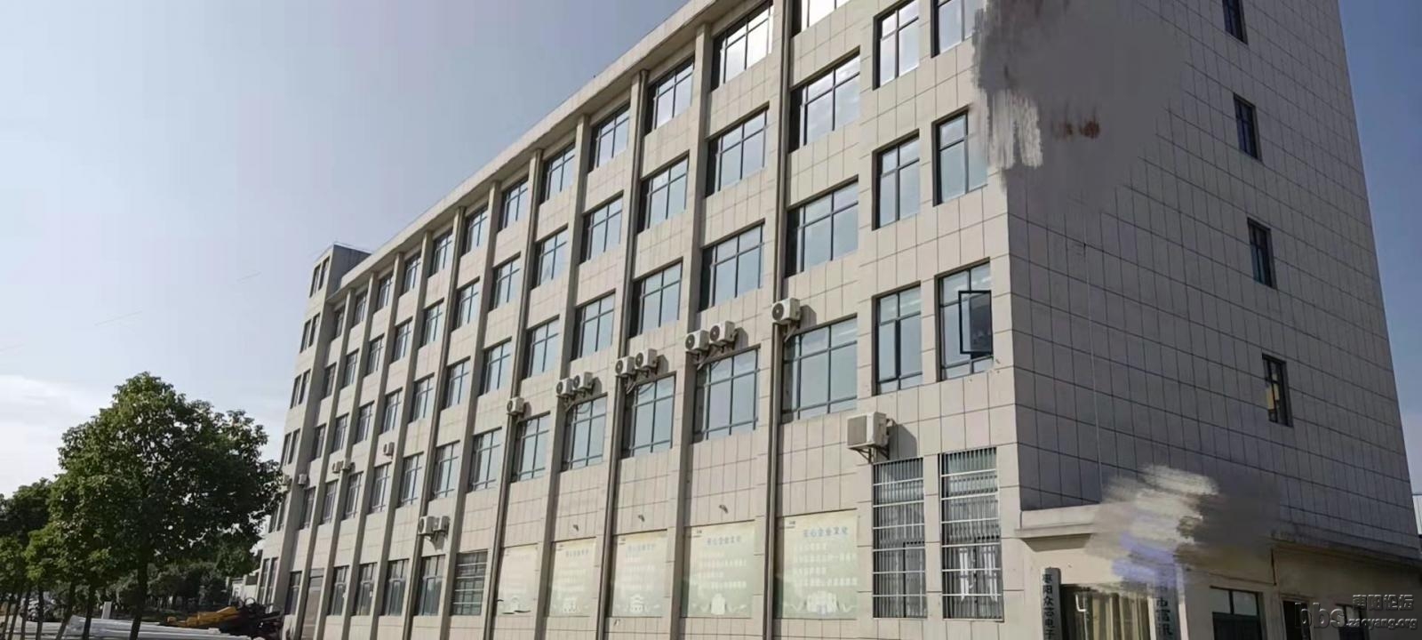 位于西城开发区民族西路整栋楼对外出租